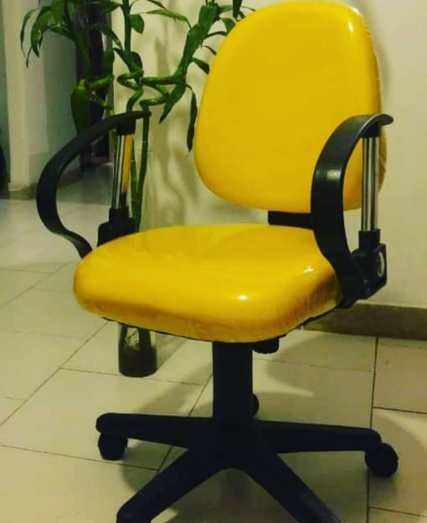 تعویض روکش رنگی صندلی